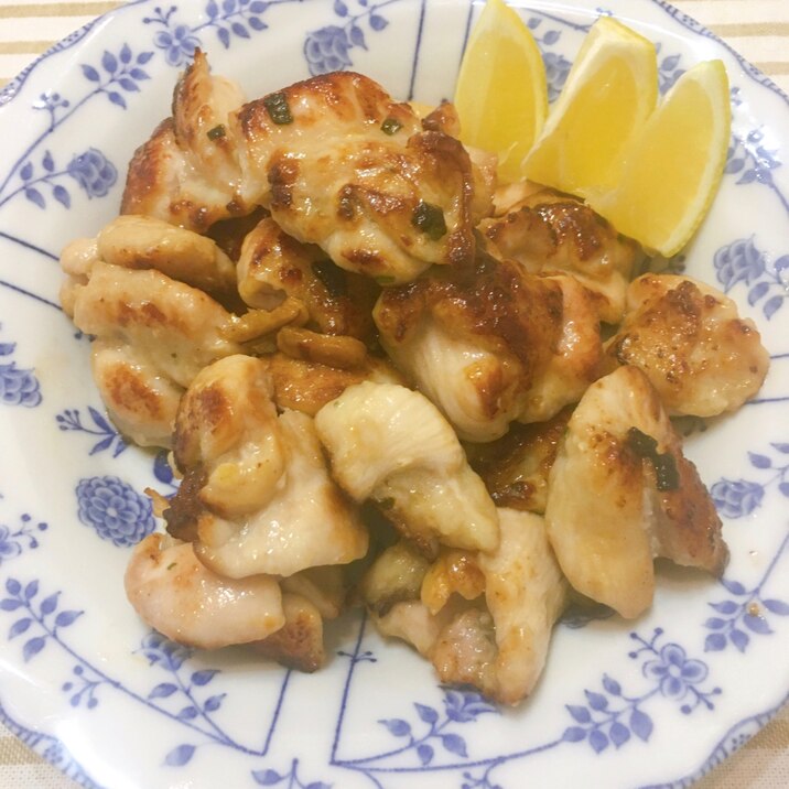 味付けはお吸い物の素☆簡単鶏肉炒め♪